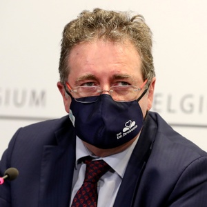 18 december 2020: Brussels minister-president Rudi Vervoort op de persconferentie na een bijeenkomst van het overlegcomité waar nieuwe coronamaatergelen besproken werden